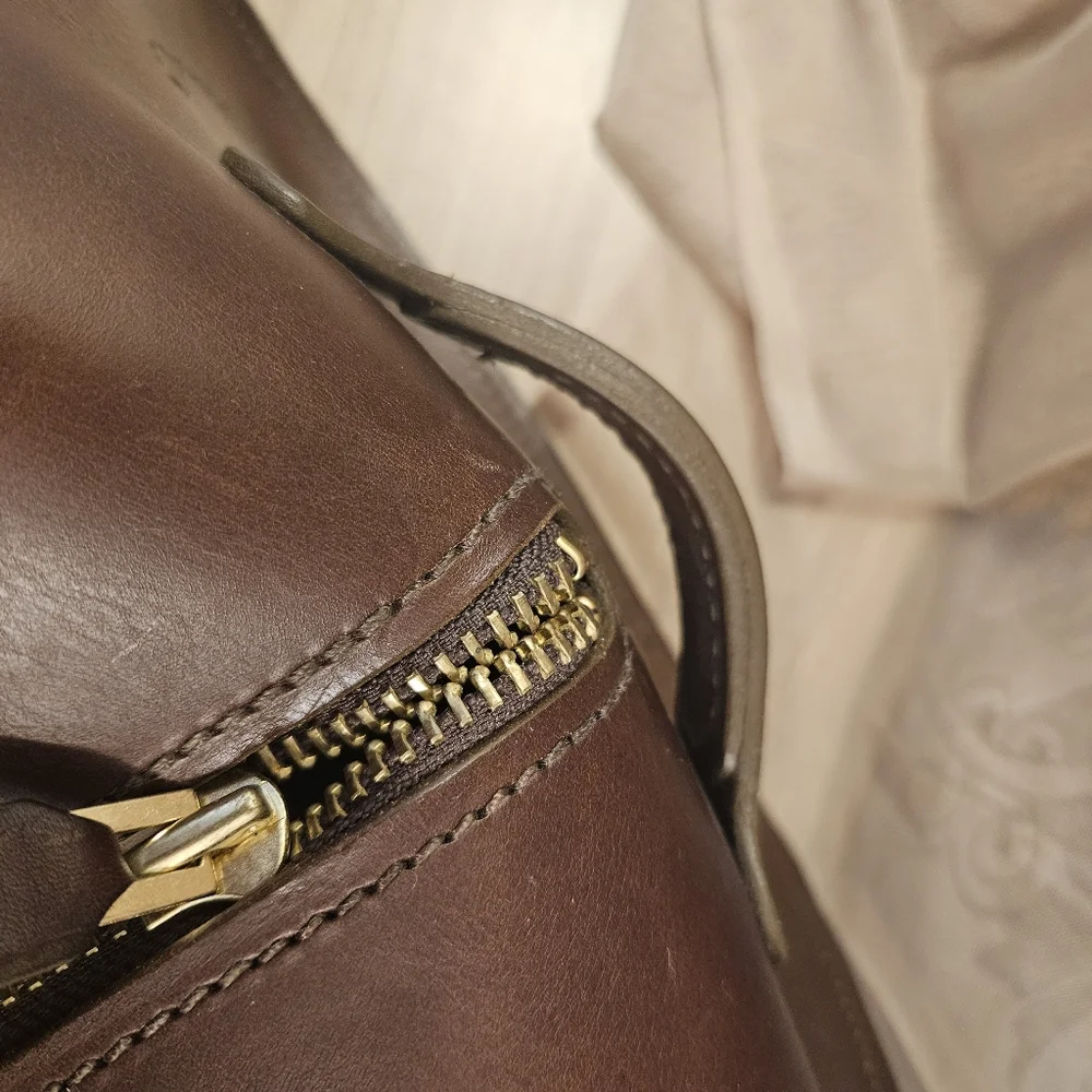 Large De Bruir Atelier Firm Brown Leather Sports Bag and Gray Dust Bag Handmade